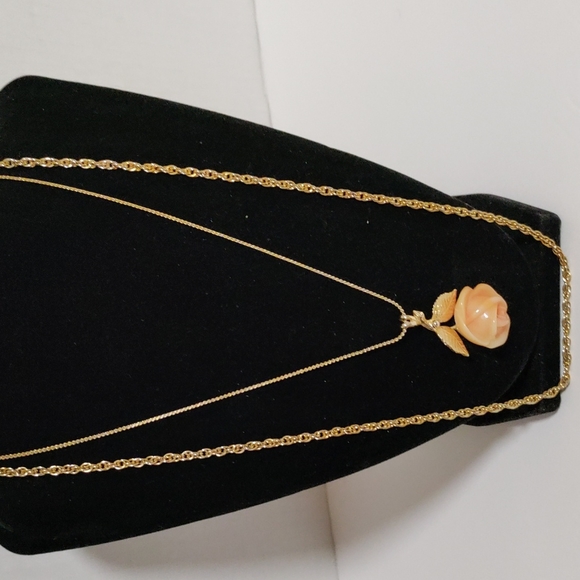 Gold tone two layer necklace with tree branch flower pendant - Picture 3 of 7